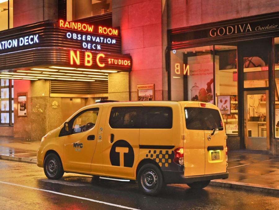  Nissan NV200 Taxi 2014 года  (фото 6 из 30)